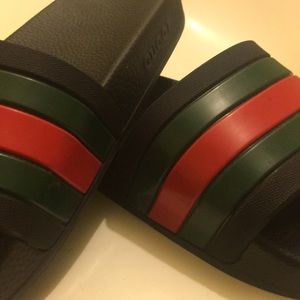 Gucci slippes size 7